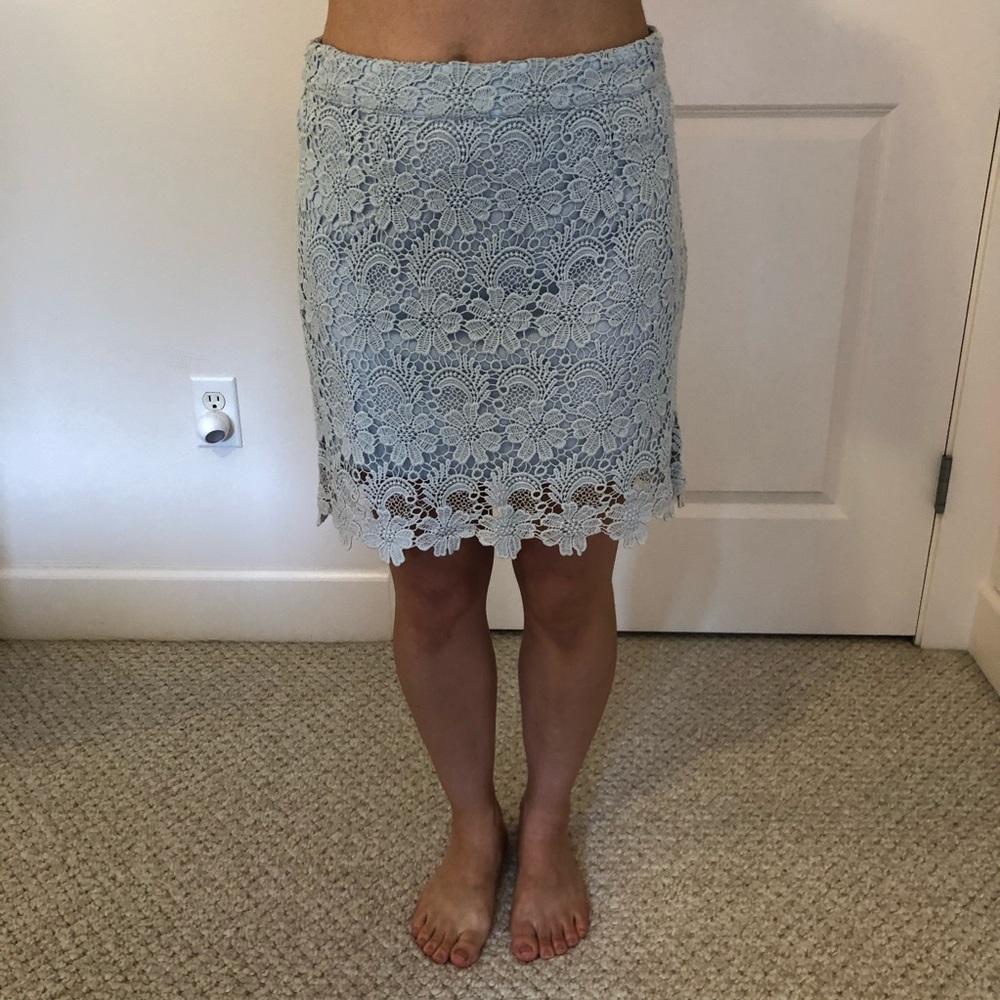 Forever 21 light blue skirt w lace detailing